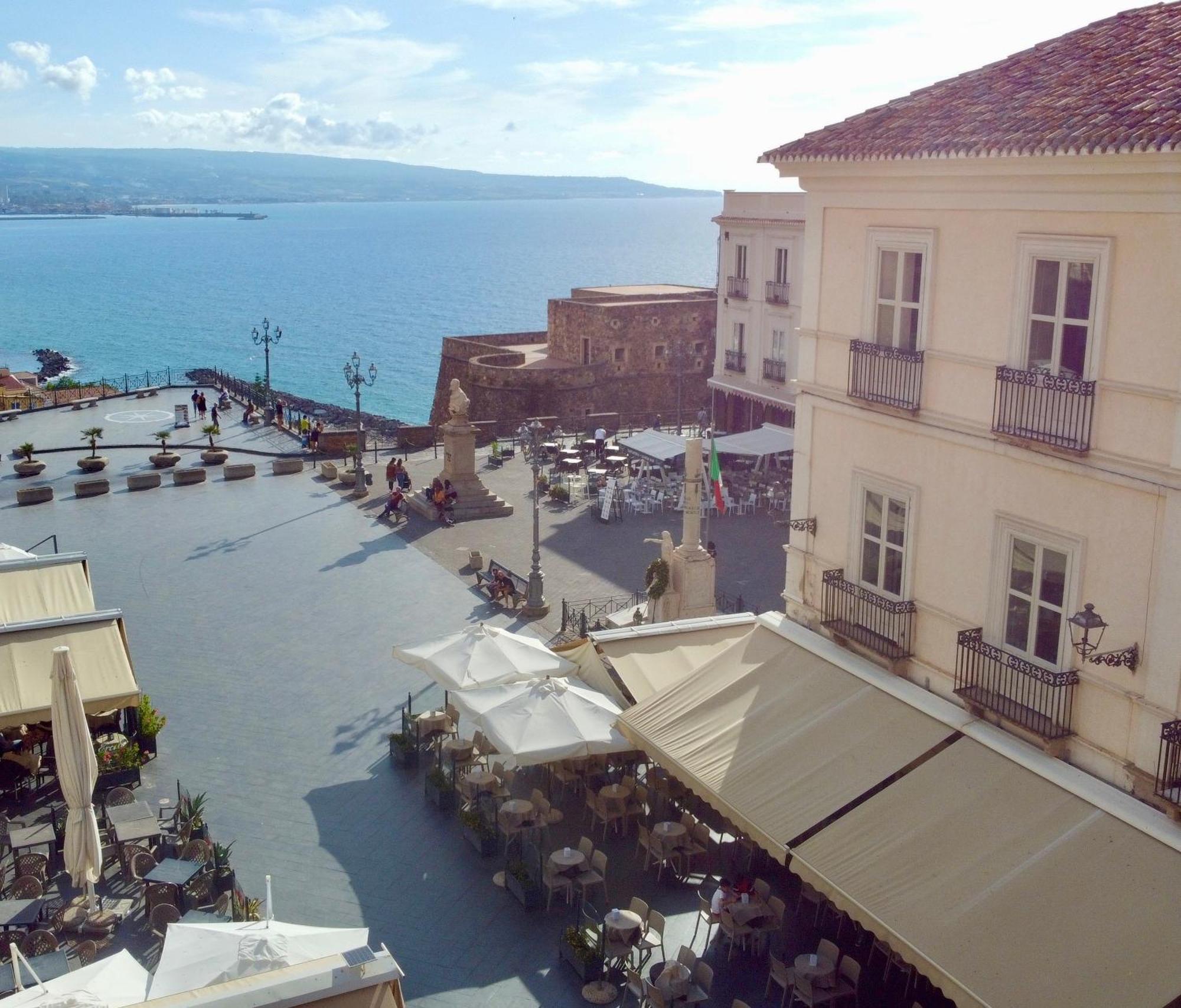 Hotel Della Piazza Pizzo  Exteriör bild