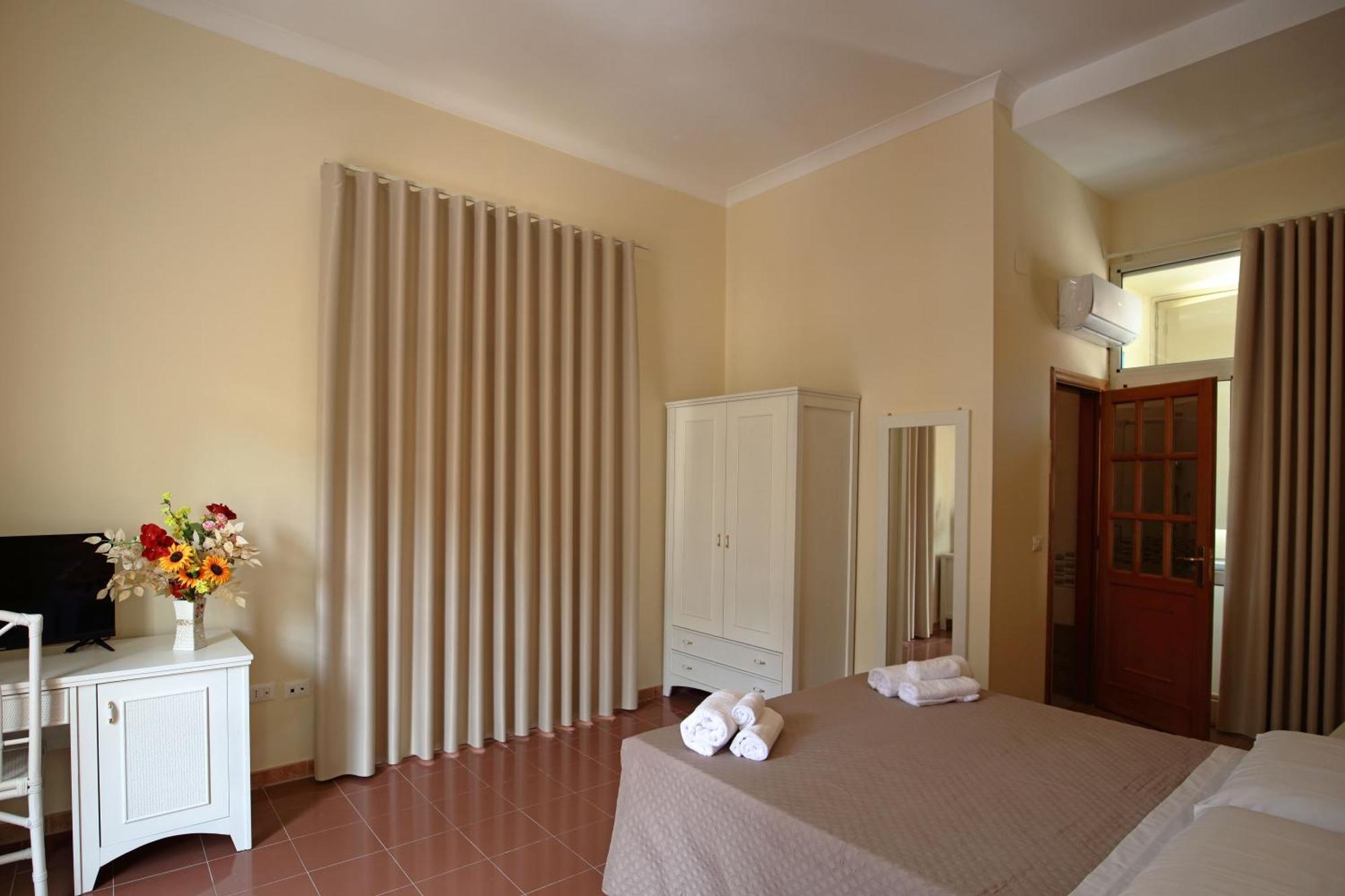 Hotel Della Piazza Pizzo  Exteriör bild
