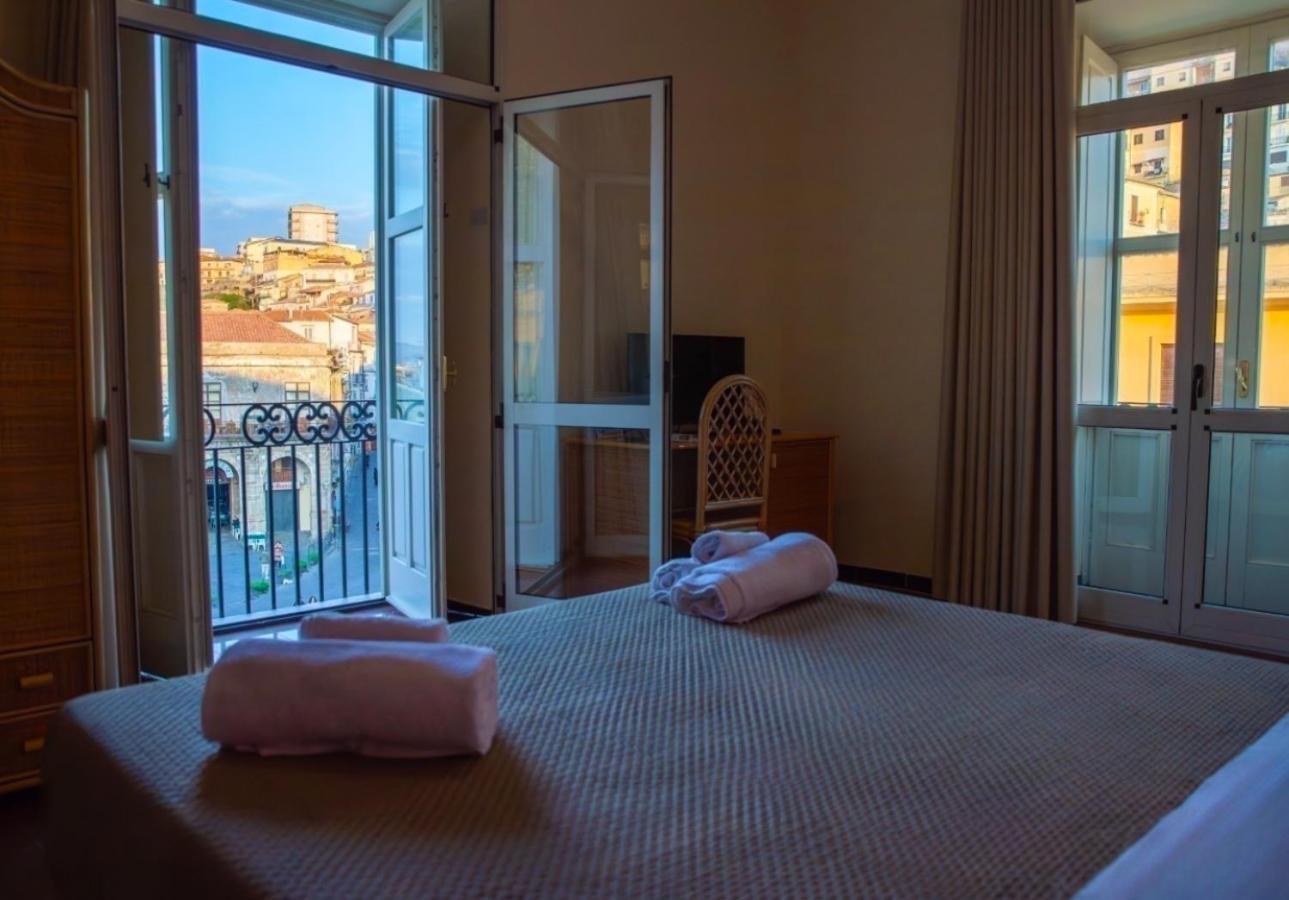 Hotel Della Piazza Pizzo  Exteriör bild